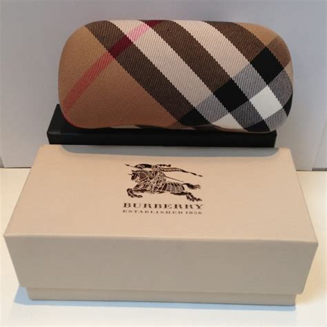 burberry glasses case price|burberry sunglasses case women.